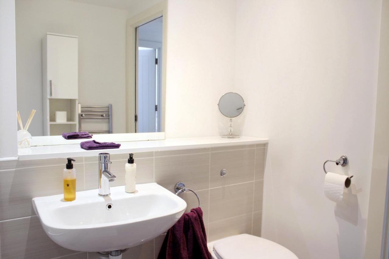Manchester Escape - Private Room & Bathroom Near Etihad And Coop Arena - Free Secure Parking Dış mekan fotoğraf