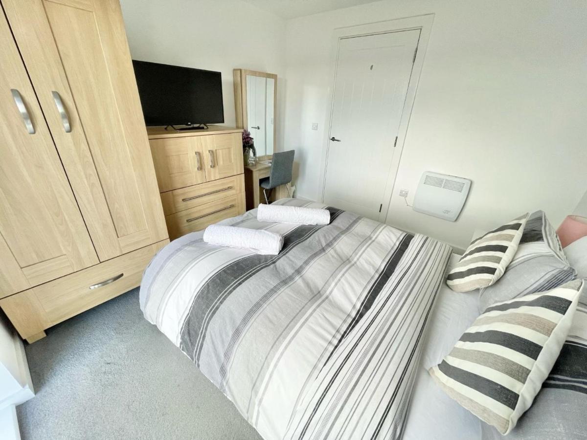 Manchester Escape - Private Room & Bathroom Near Etihad And Coop Arena - Free Secure Parking Dış mekan fotoğraf